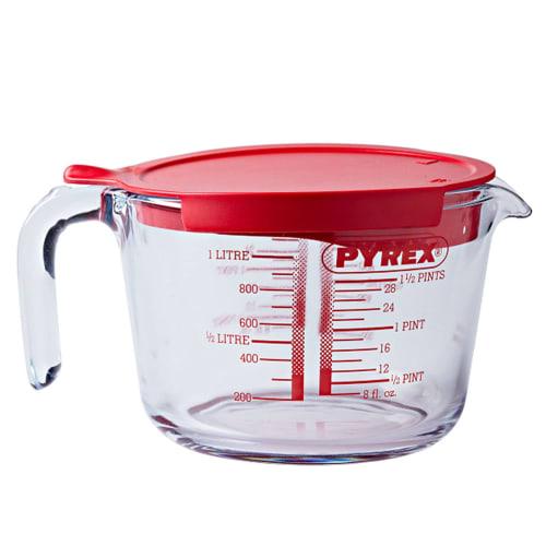Synergy Trading Pyrex Measuring Cup with Lid and Handle, Heat-Resistant, 1.0L, Red
