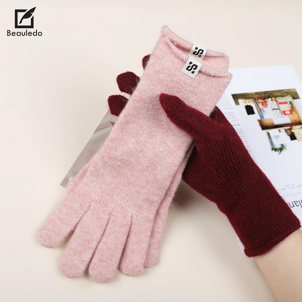 Women's Winter Cold proof Outdoor Windproof and Warm Cycling Korean Version Versatile Thickened Student Ski Gloves