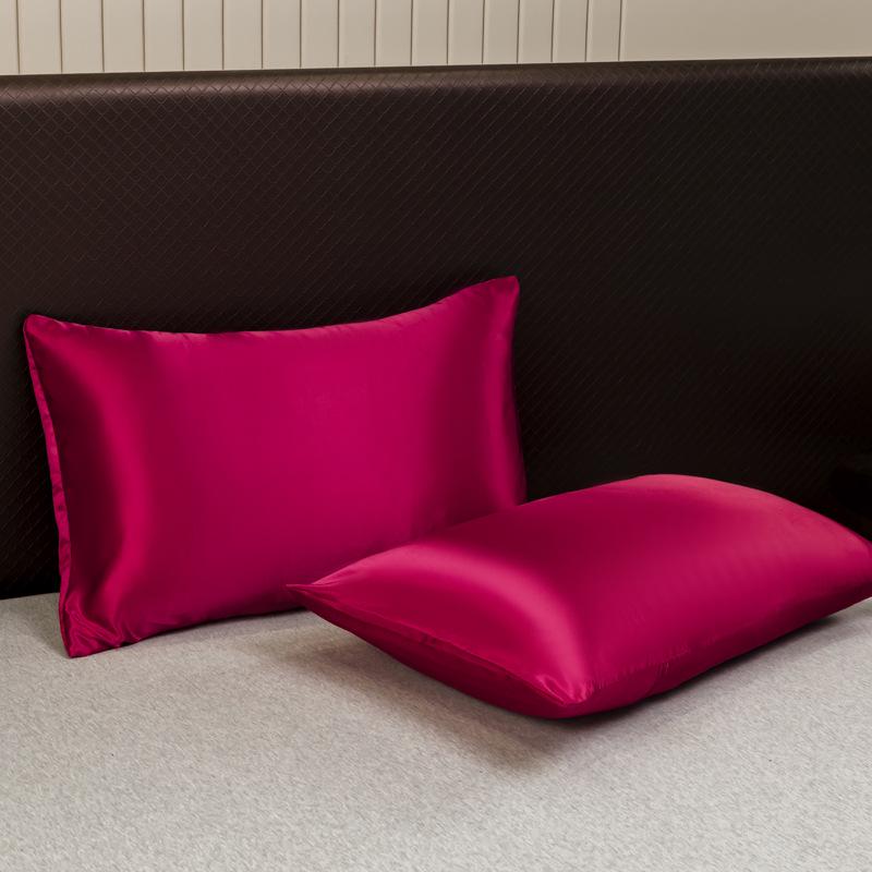 Satin-Gefühl Seidenähnliches Uni-Bettwäsche-Set - Beinhaltet Laken & Kissenbezug