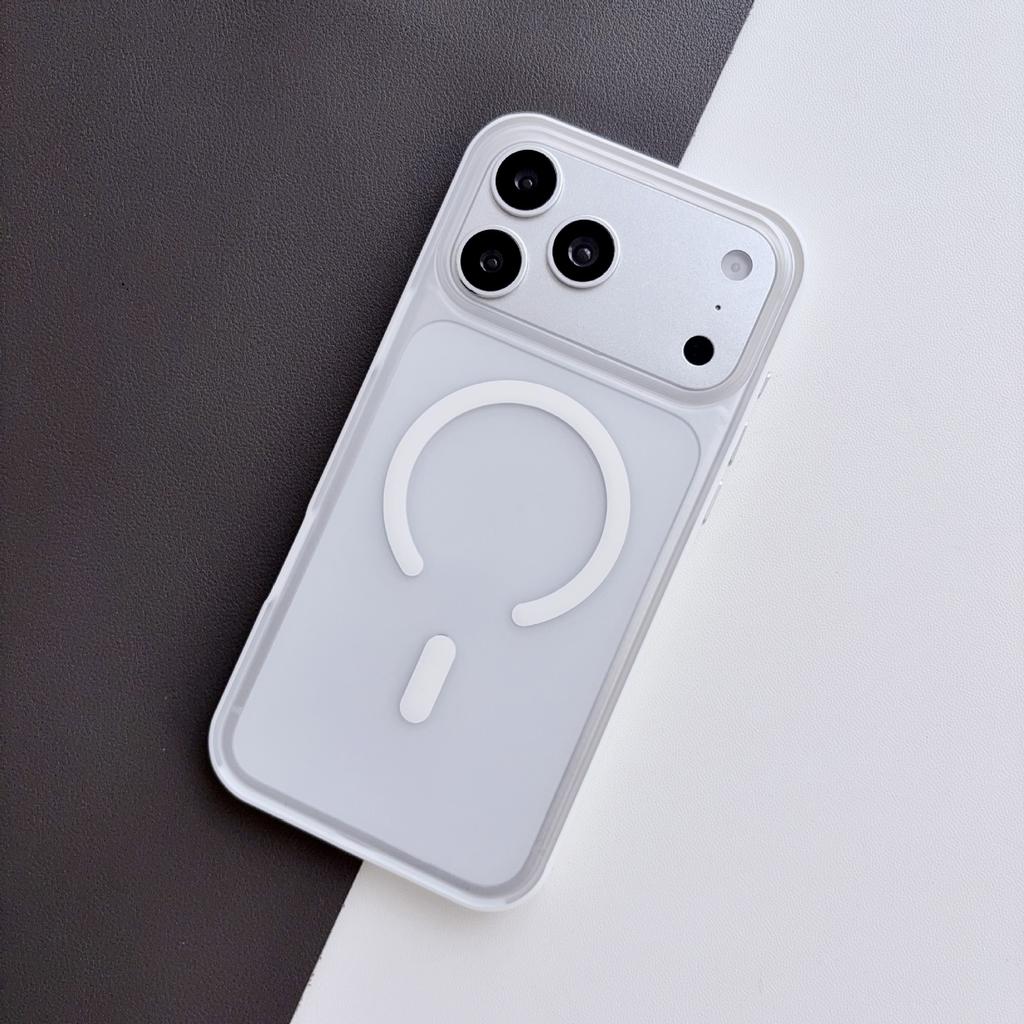 Applicable To Apple 17Promax Mobile Phone Case, Skin-sensitive Magnetic Suction iPhone16PM Simple and Transparent 15 Anti-drop Protective Case