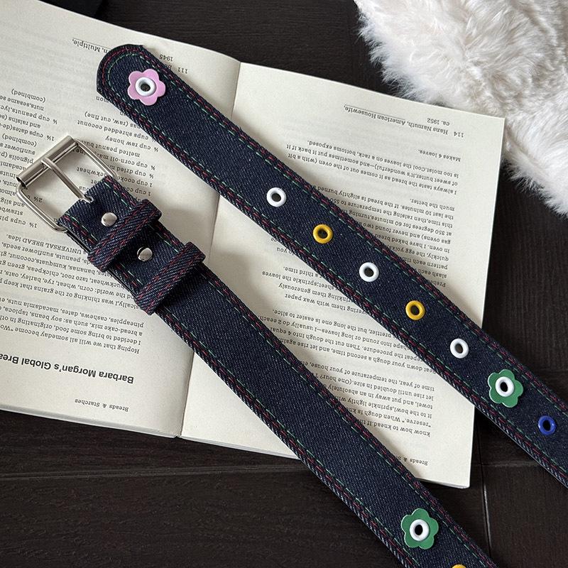 2025 Women's Y2K Retro Floral Plaid Leather Belt - Niche Accessory for Dresses & Canvas Pants