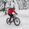 Ski gloves are warm, cold resistant, thick, slip resistant, splash proof, and suitable for outdoor hiking and cycling in winter