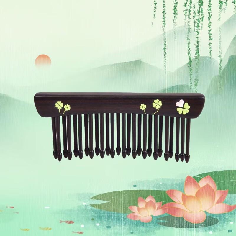 

Tan Mujiang Ebony Wood Four-Leaf Clover Comb Gift Set