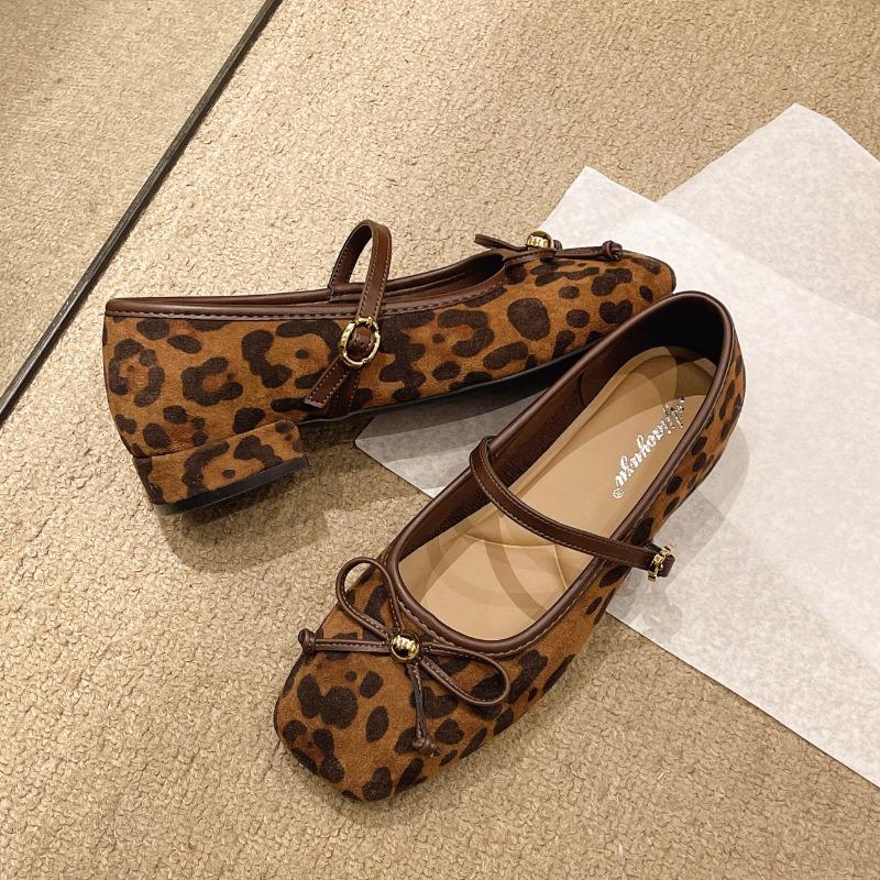 

Designer Butterfly-knot Woman Mary Jane Shoes Elegant Thick Heel Dress Shoes Outdoor Comfortable Ladies Spring Shoes 35 леопардовий