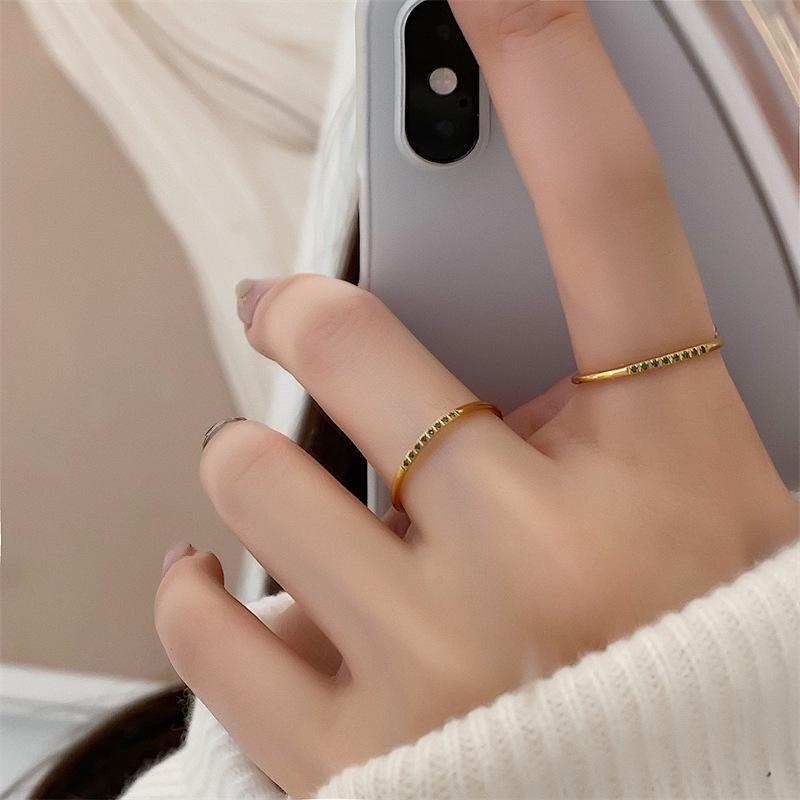 Little Green Diamond Index Finger Ring: Fresh, Simple, Thin Titanium Steel with 18K Gold Plating