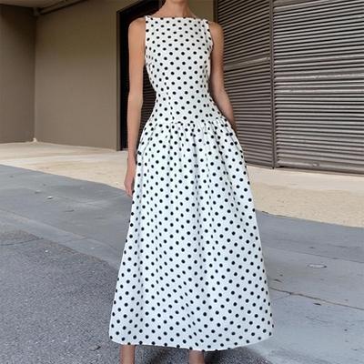 Frühling neue Damenbekleidung, Europäischer und Amerikanischer Neckholder Rock, Strandurlaub High-End Kleid 661