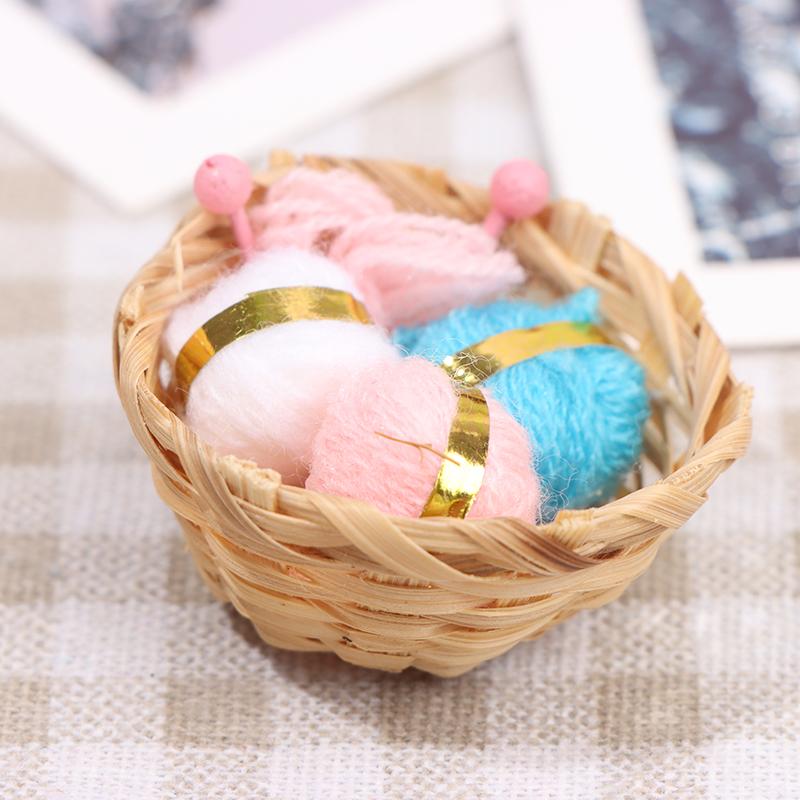Wollstricken Heimarbeit Bambuskorb Nadelkugeln von 1/12 Puppenhaus Miniatur