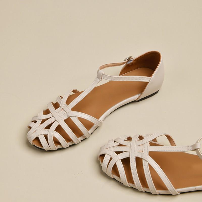 Sapatos Sandália Feminina Mulheres Meninas Bege Novo Verão Conforto Baixo Retrô Flat Tira Traseira Salto Quadrado Borracha PU Escândalos Sólido C