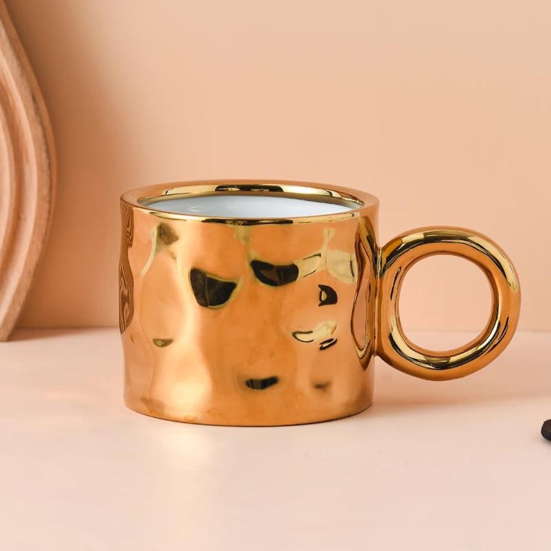 

Скандинавська ручна робота Чашка Керамічна кавова кружка Креативний дизайн з бризками чорнила Парний Нішевий дизайн Офісні кавові чашки Ручка Сині керамічні кружки 400ml