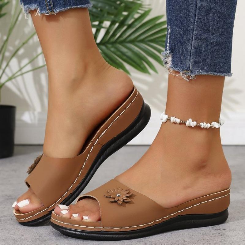 

Клипсы-танкетки большого размера женские летние новые легкие сандалии для улицы женские сандалии женские 43 коричневый