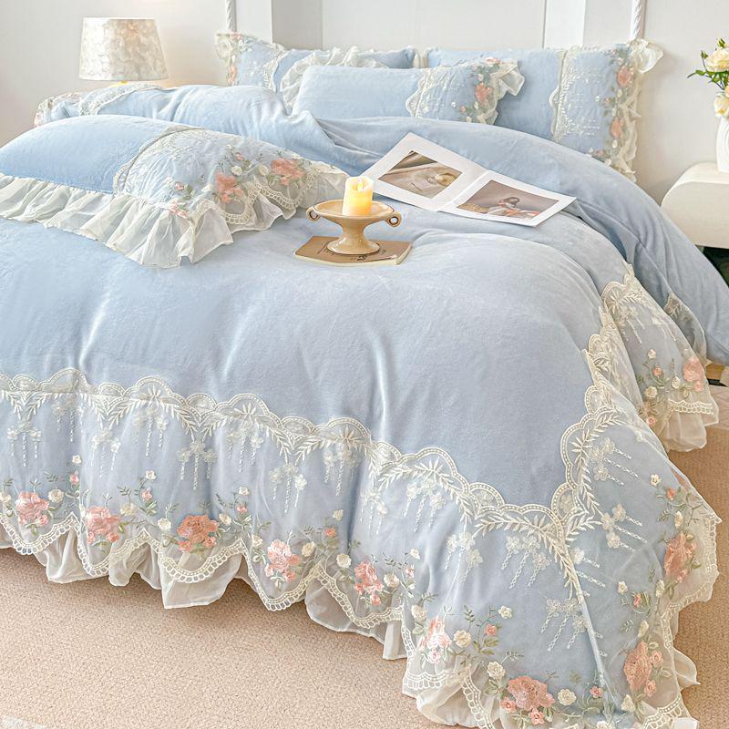 Koreanisches Prinzessinnen-Spitzenrand-Milchsamt-4-teiliges Set: Antistatische Korallenfleece-Bettlaken & Bettbezug