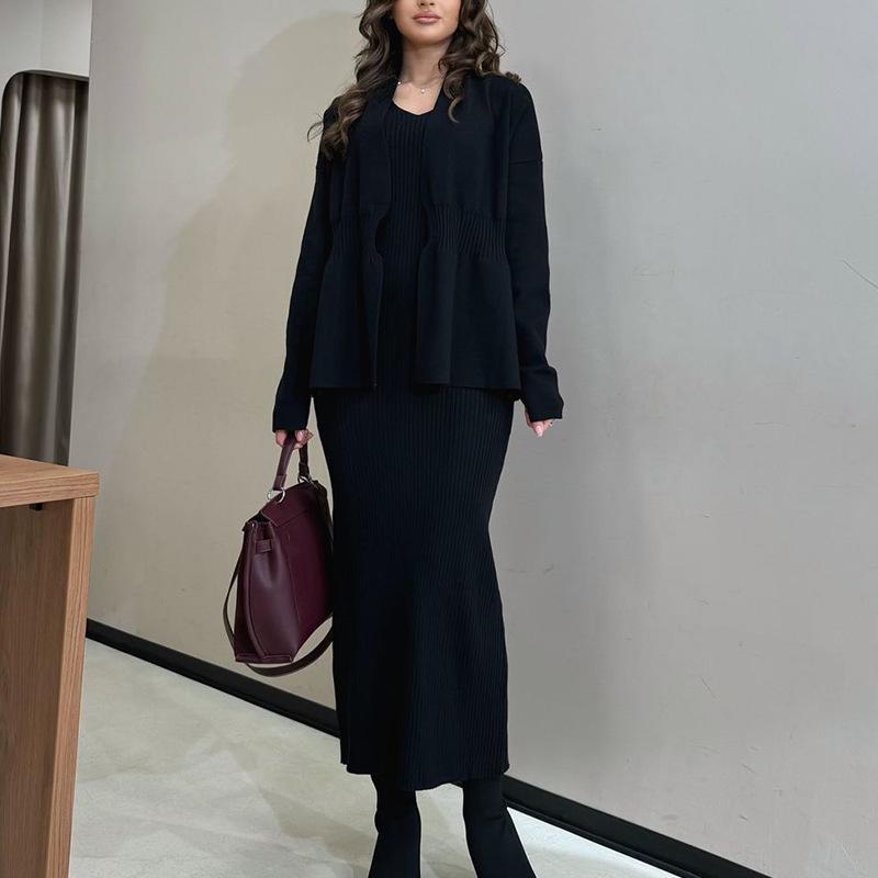 2025 Spring Women's Fashion: European & American Knitted Sweater Casual Set