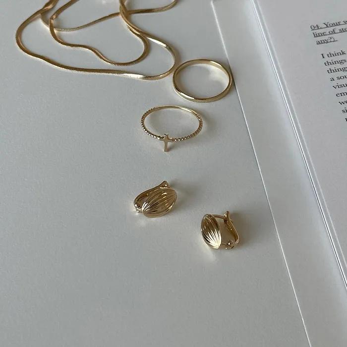 14k Shell Earrings