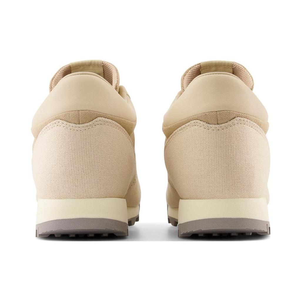 New Balance Rainier Low Sandstein Unisex Sneaker Tan Beige UALGSCP