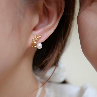 Laurel Branch Natural Pearl Bread Beads S925 Silver Needle Gold-plated Earrings Leaf Shape Stud Earrings Small