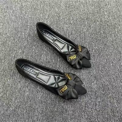 Korean Small Man Shows Height, High-end Flat Shoes, Elegant Niche Design, Daily Boat Shoes, New Models