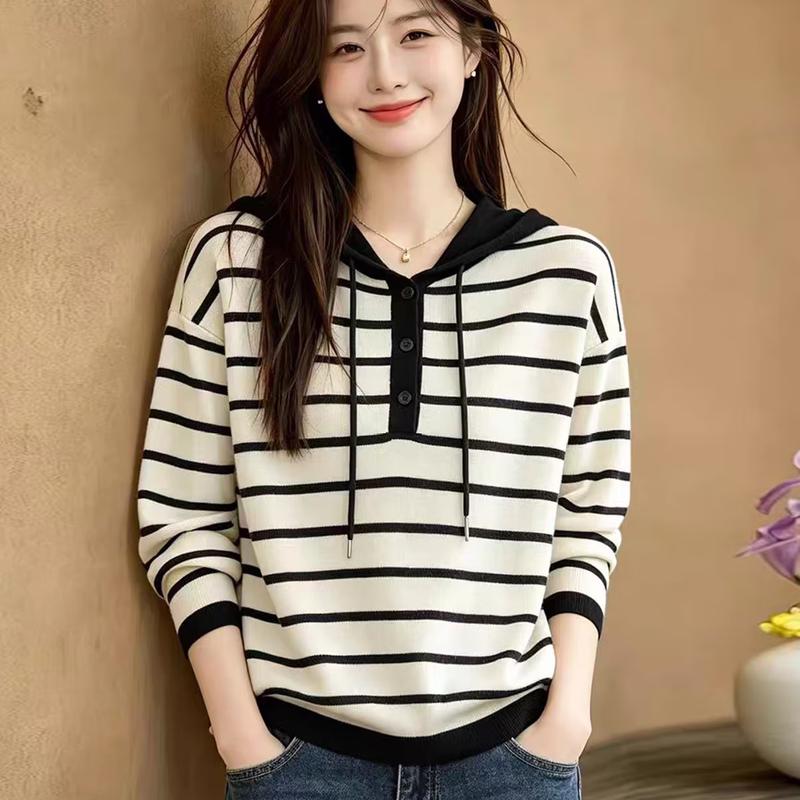 La Chapelle Women's Stylish Hooded Knit Shirt