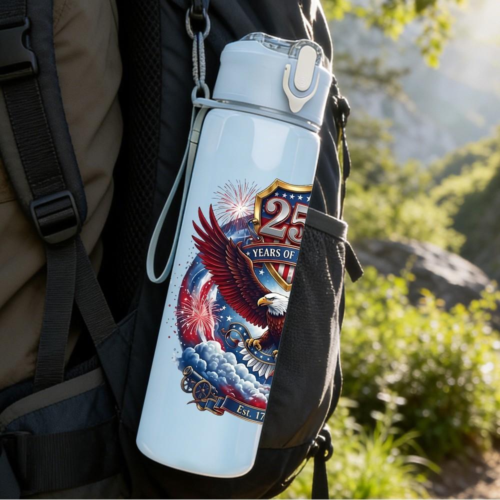 1PC Retro Eagle Emblem 750ml Color Plastic Sports Water Bottle Leakproof Flip Straw Lid Suitable for Sports Office Home Use