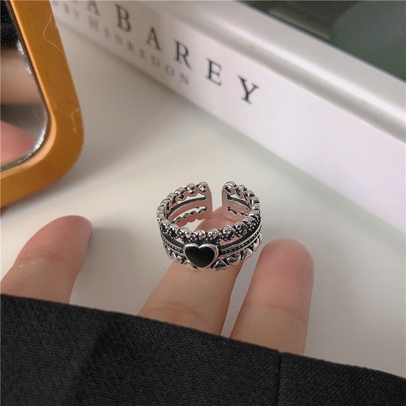 Elegant Copper Heart-themed Finger Ring For Women With Chic Adjustable Fit