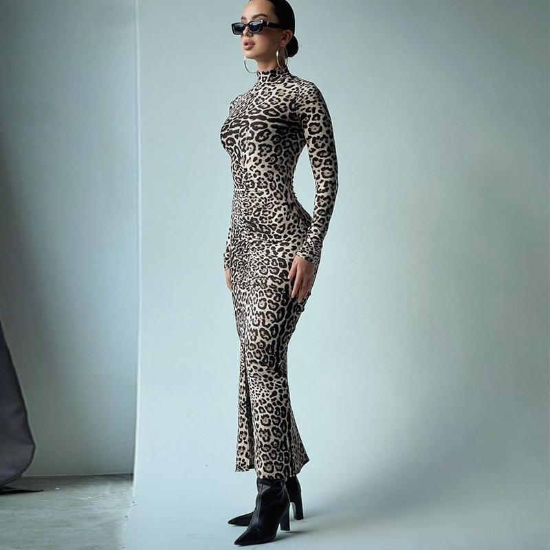 Women's Round Neck Long Sleeve Tight Bag Hip Slit Sexy Hot Casual Fashion Leopard Print Dress