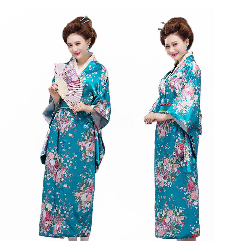 Vintage japonské kimono pro fotografování a scénické vystoupení