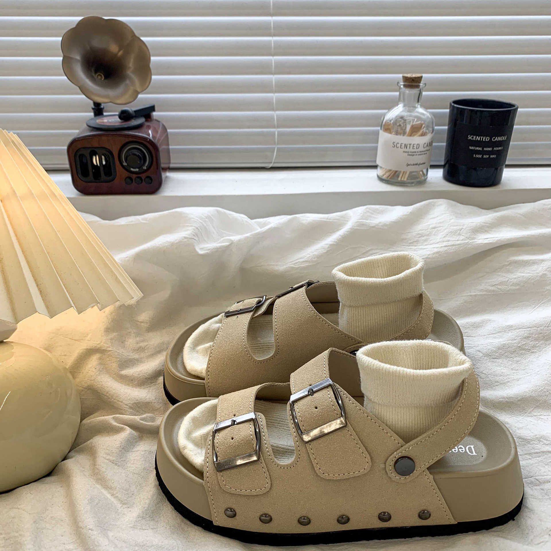 

Retro fashion sandals women s outer wear spring and summer new small thick-soled casual sandals 35 бежевий