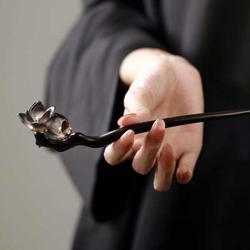 GEMCHIC Women s Chinese Style Black Ebony Wood Hair Stick with Lotus Flower Design, Vintage Hanfu Hairpin Elegant Bridal Headwear