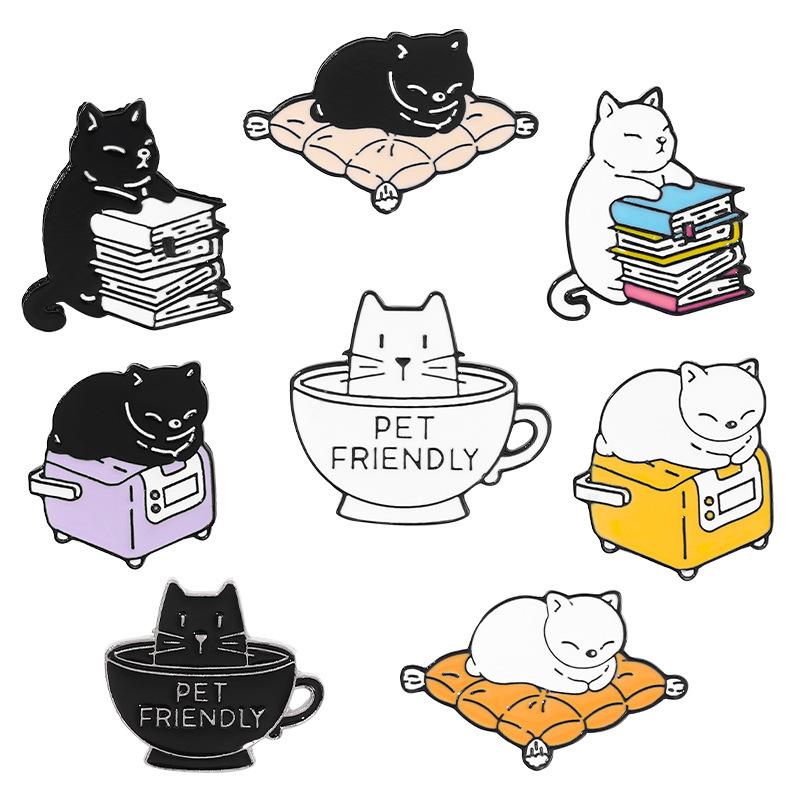 Cartoon Adorable Cat Brooch Set For Men And Women Stylish Metal Pins With Unique Design
