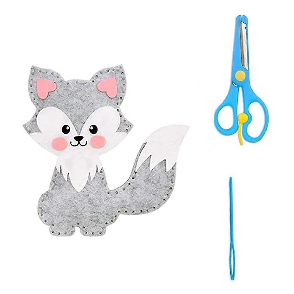 Polar Animals Sewing Kit for Kids Learn To Sew DIY Craft Art Kit Ages 5+ Gift