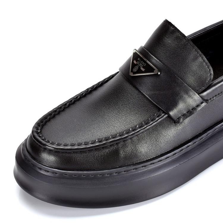 The First Layer Of Cowhide Breathable Leather Shoes For Men Is Light And Foot-Fitting, Genuine Leather Casual Versatile Soft-Soled Sports Board Shoes