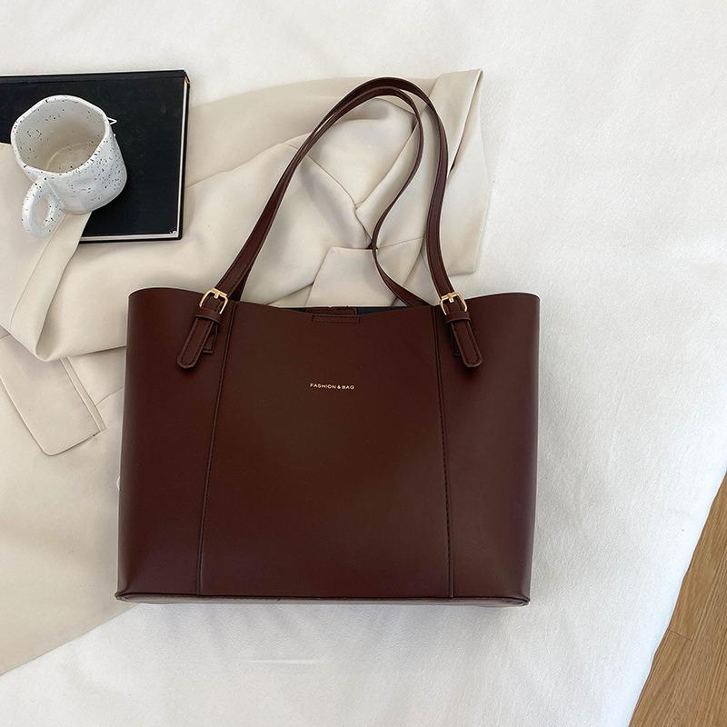 Retro Simple and Atmospheric Commuting Bag for Women, New Stylish Large Capacity Single Shoulder Tote Bags, Magnetic Closure