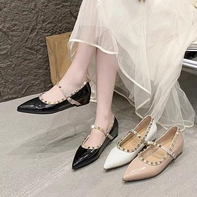 Small Inner Height Increase Single Shoes Women's 2025 Summer Temperament Rivet Pointed Mary Jane Outside Wearing Shallow Patent Leather Boat Shoes