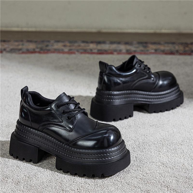 Inre höjdökning 10 cm Tjocka platåsulor Muffins Stort huvud Läder Fjäder Populära Retro Casual Sneakers Dam Platåsneakers