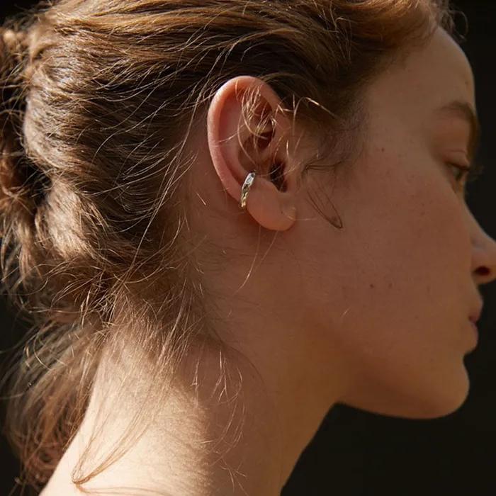Light earcuff