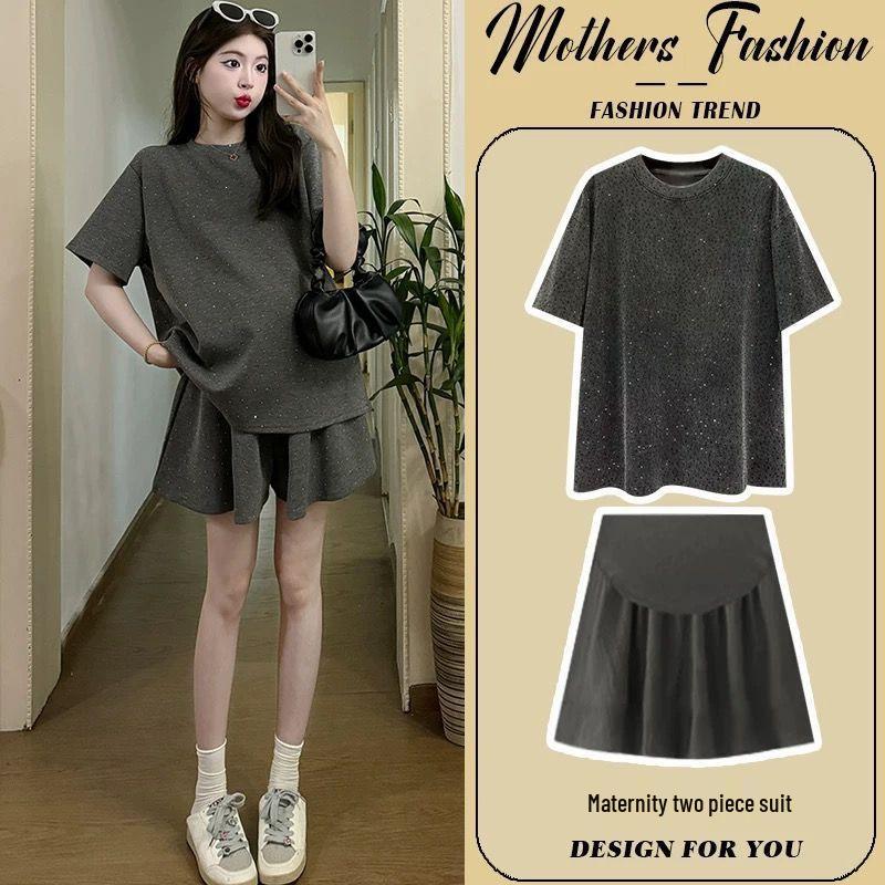 

Chic Grey Maternity Two-Piece Set: Short Sleeve Sports Top & Skirt Shorts for Stylish Summer Wear M (90-110 jin)