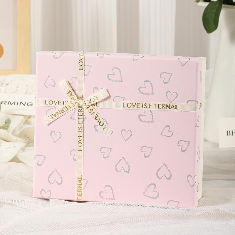 

Bow Love Gift Box Wedding Souvenir Birthday Valentine Holiday Gift Box With Hand Gift Box