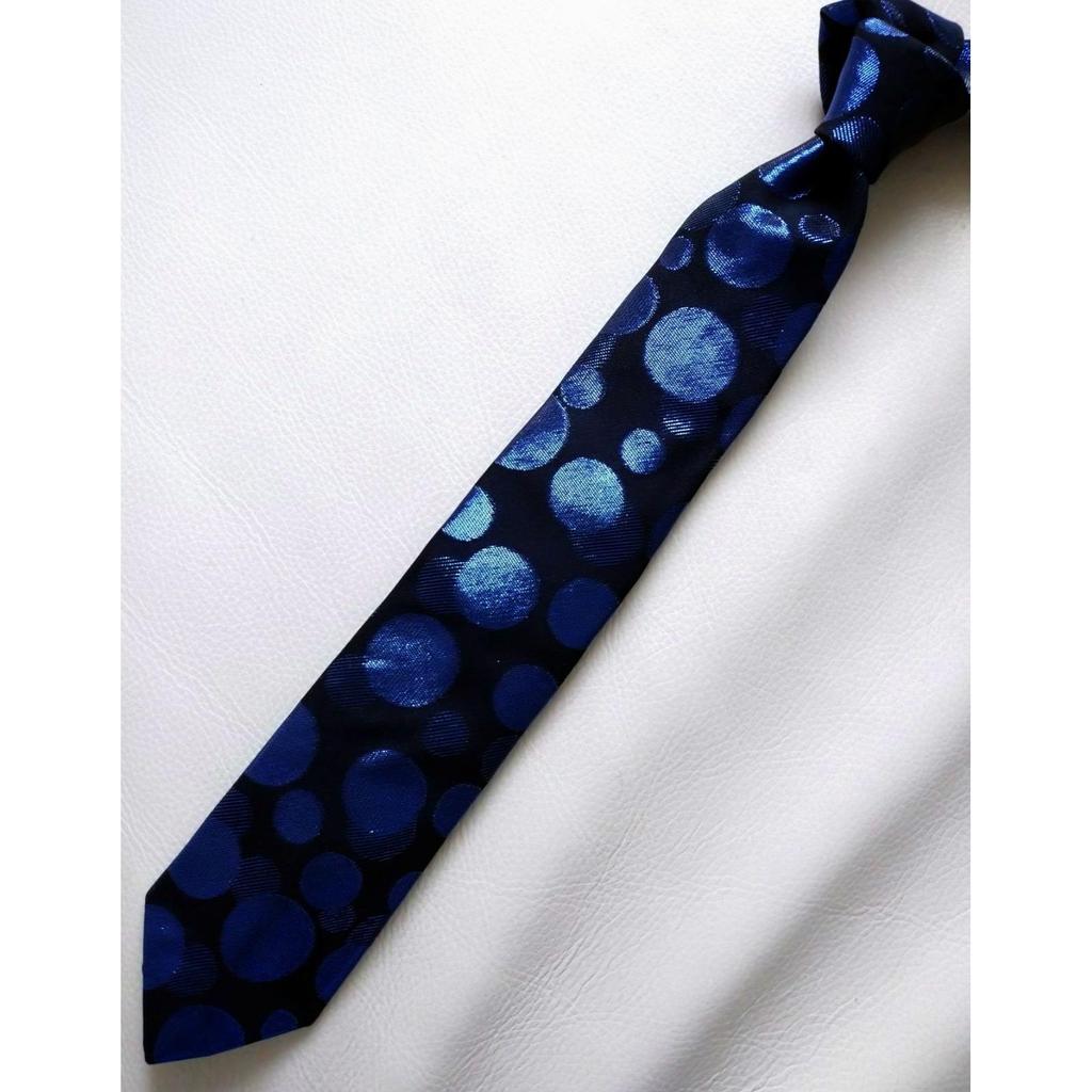 Used Irregular dot woven tie in metallic cobalt blue, using lacquered silk thread