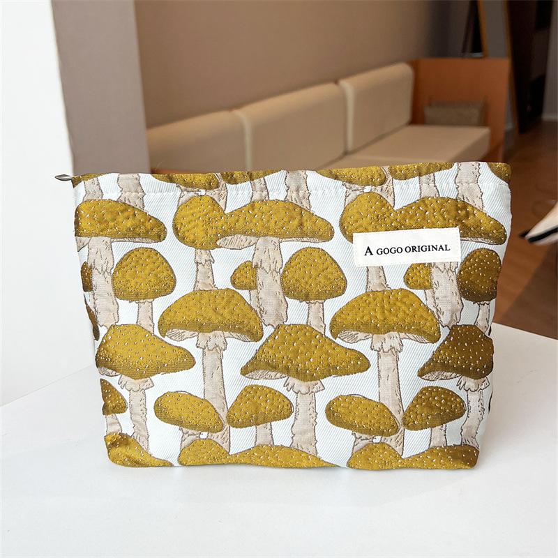 Large Mushroom Print Cosmetic Bag Portable Zipper Makeup Pouch For Daily Use