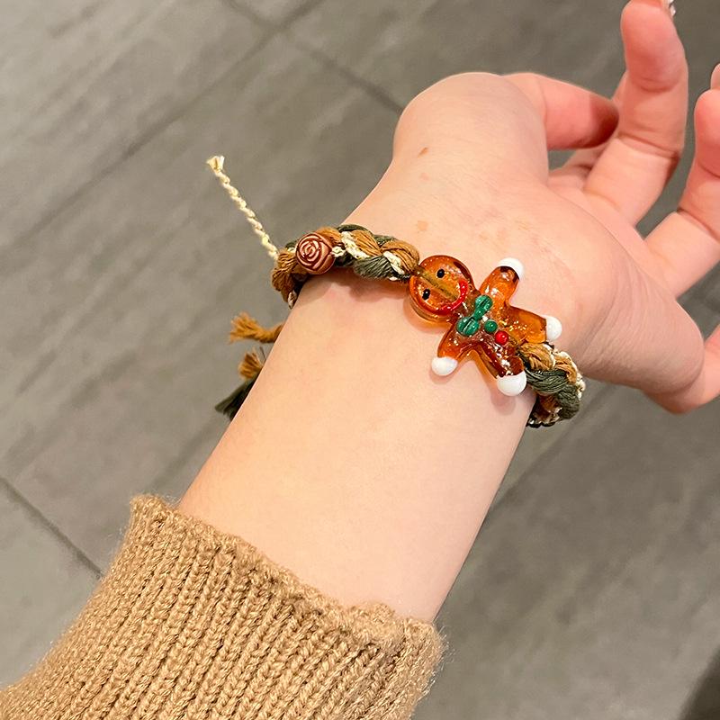 Gingerbread Man Christmas Tree Bracelet: Cute Cartoon Braided Rope for Girls - Retro & Versatile Hand Jewelry