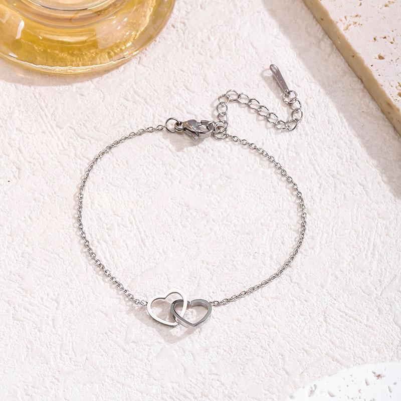 

Simple Temperament Stainless Steel Double Hearts Are Interlocking Bracelets for Women Daily Wear Trendy Jewelry Does Not Fade