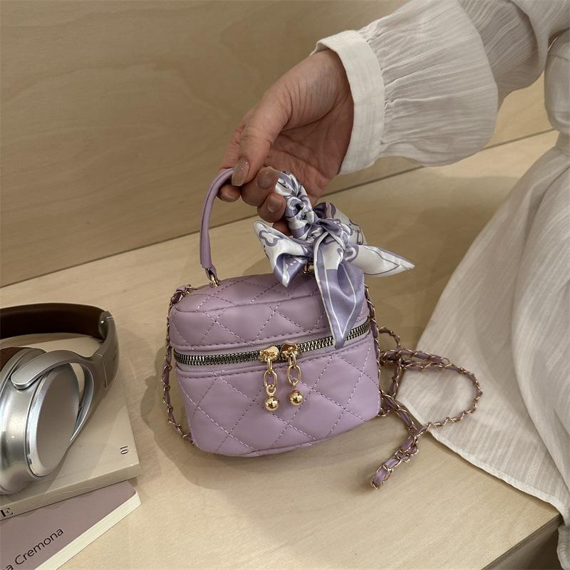 Today's Popular Mini Small Bag Women's Spring New Versatile Small Gold Ball Diamond Chain Fashion Messenger Bag