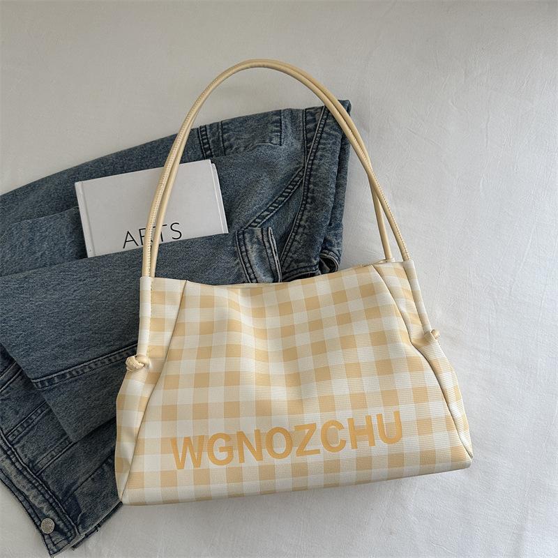

Premium plaid bag women s autumn new commuter armpit bag large capacity shoulder tote bag