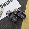 Kids Flat Shoes Embroidered Flowers Girls Casual Shoes Versatile Fashion 2025 Brand New Children Leather Shoes Round Soft Sole