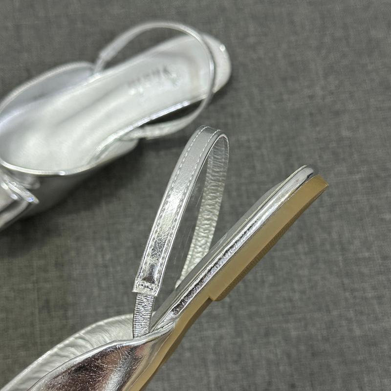 Fashion 2025 Sandals Flat Summer Shoes Woman New Without Fashion Comfort Silver Outside Pointed Girls Closed Retro Casual Scandals Toe