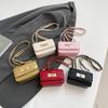 Módní trend 2025 Mini dámská čtvercová crossbody kabelka s řetízkem