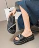 Cool slippers women's summer wear fashion 2025 new rhinestone high-end platform sandals toe flat beach shoes