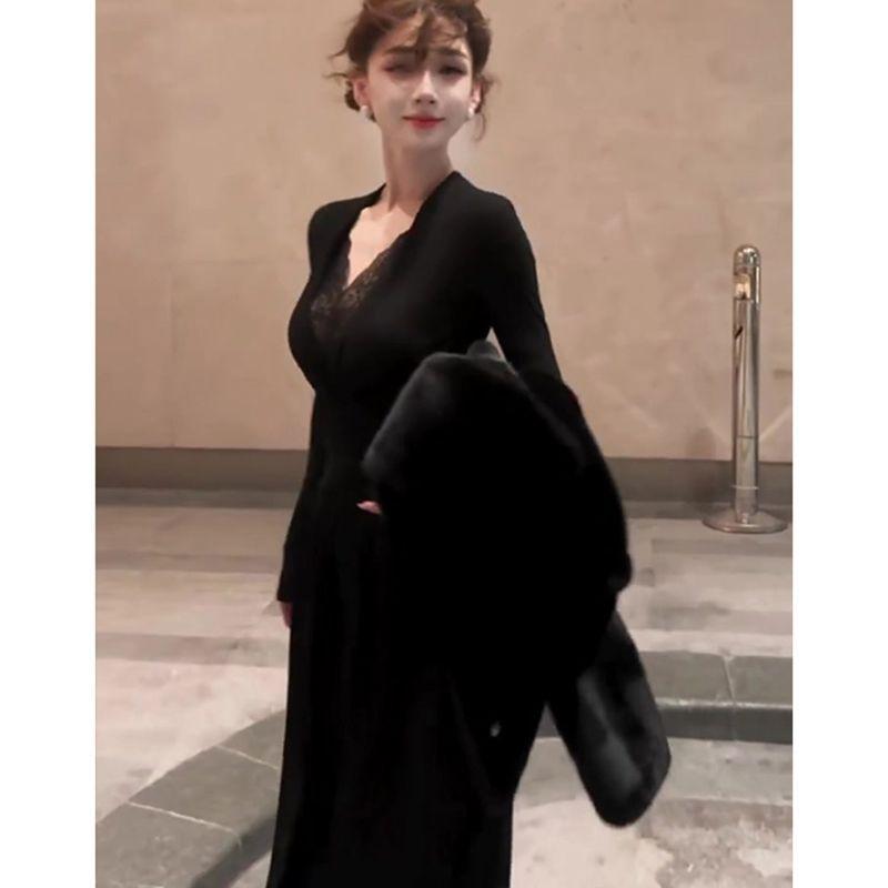 Französisches Spitzen-Spleiß-Design German Velvet Langarm-T-Shirt für Damen im Herbst Winter Temperament Sexy V-Ausschnitt Innen-Layering-Shirt