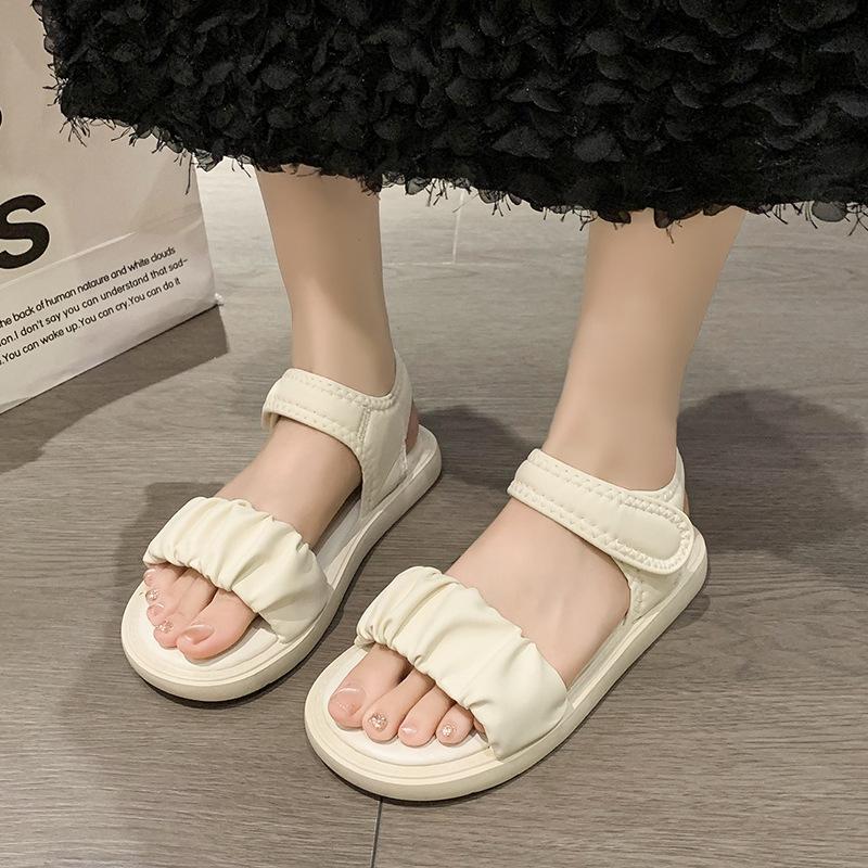 

Niche design cloud beach shoes flat sandals women s summer 2025 new fashion fairy wind slippers 40