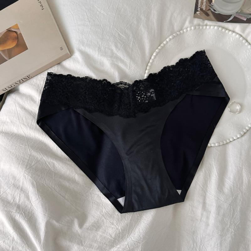 Black Seamless Lace Panties for Girls 2025 New Sexy Thin Breathable Shorts Ice Silk Antibacterial Briefs for Women