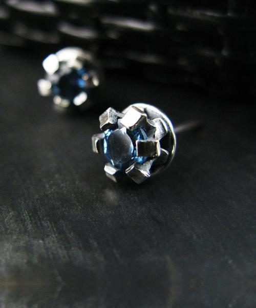 Sterlingworth Calyx-J1 London Blue Topaz Silver Stud Earrings
